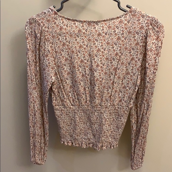 American Eagle Floral Top - Picture 2 of 3